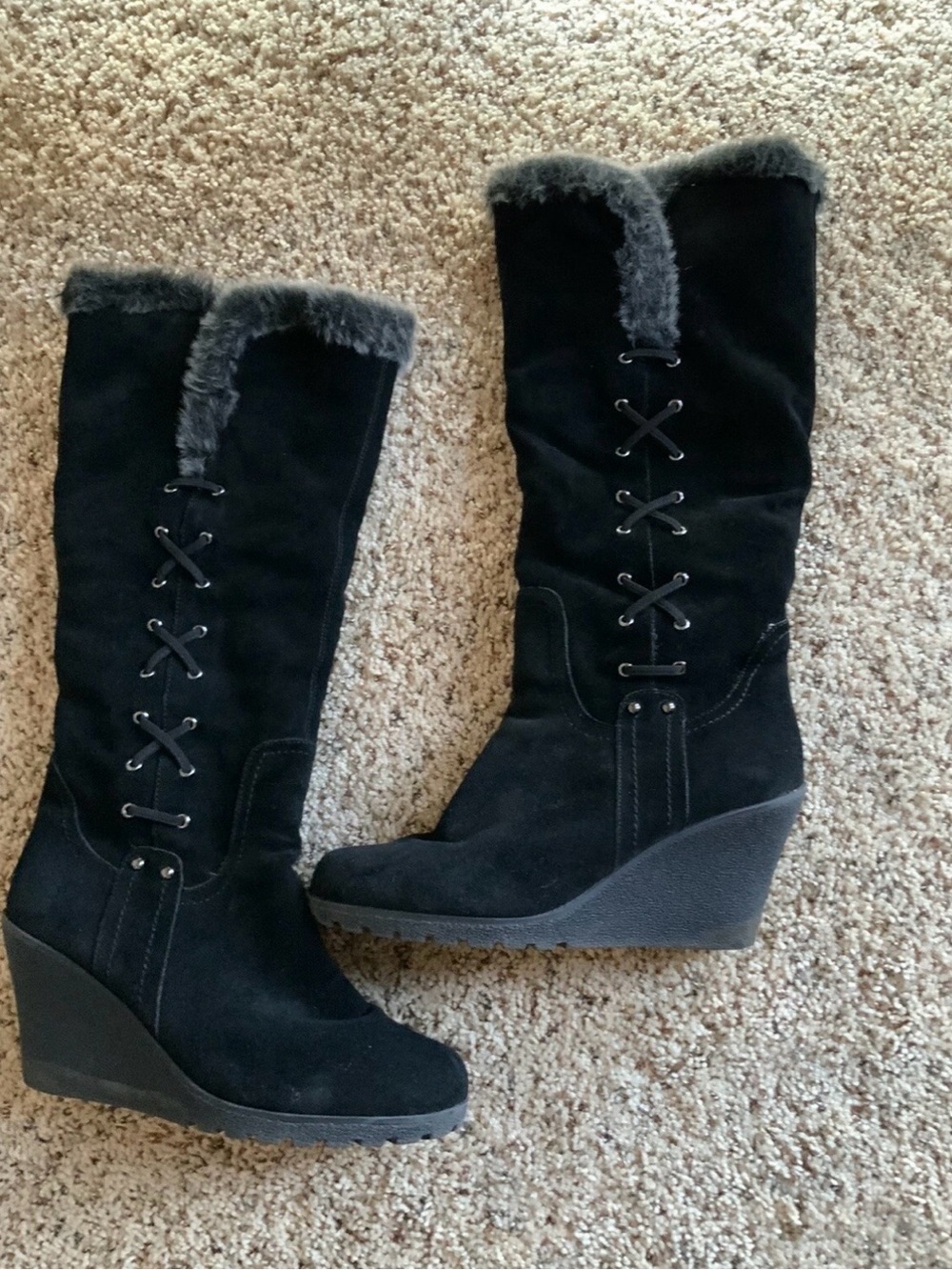Kelsea Dagger Black Suede Wedge Winter Boots with Faux Fur Trim 10M